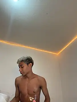 แชท XXX สดของ alejo_cute