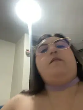 KaroBlush's Live XXX Chat