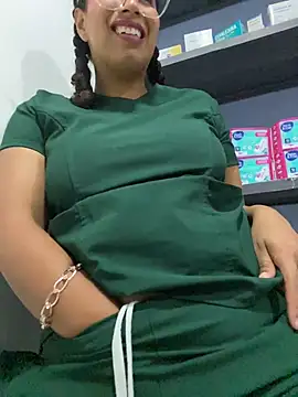 Chat XXX en directo de Chloefixxx