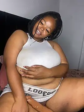 LunaCovenn live XXX chat