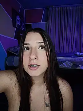 Chat +18 de Mysticdooll69 ao vivo