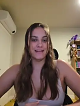 צ'אט XXX בשידור חי של MiaRides19