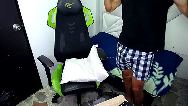 XXX chat uživo modela Liom_Gym