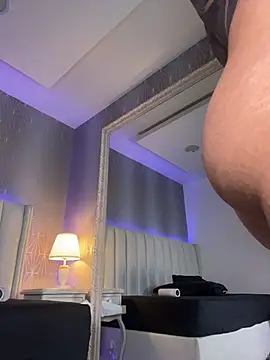 Chat +18 de Mia-Medina ao vivo