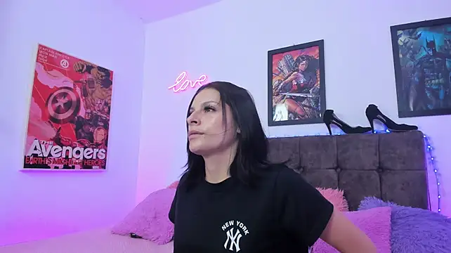 Elowra_Veyss' Live XXX Chat