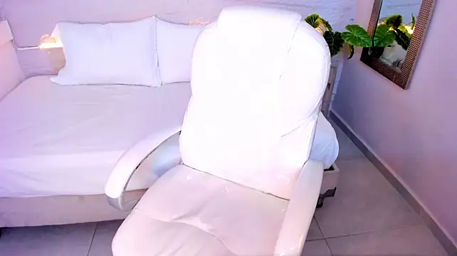 CamilaRendon_'s Live XXX Chat