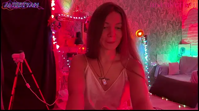 altertyann's Live XXX Chat