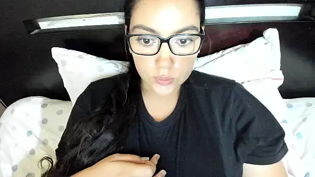 XXX chat uživo modela roniewester