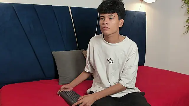 Chatroom XXX en direct de jacob_cum23