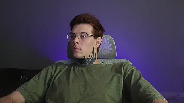 DENIS_HERE's Live XXX Chat