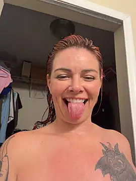 MarlaFknSinger – Naživo XXX chat