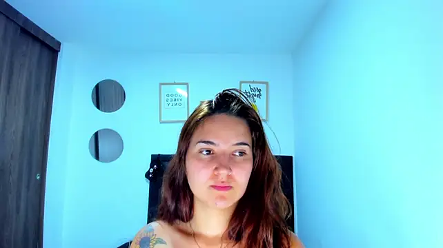 Chat XXX en directo de teresasroom_