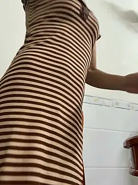 צ'אט XXX בשידור חי של NINA2102