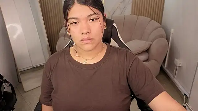 Lauris_b's Live XXX Chat