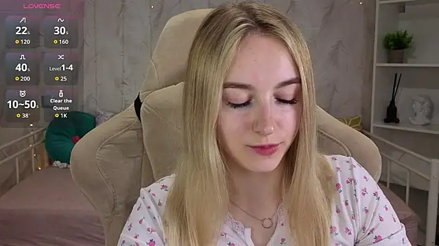 Shy_Polly: онлайн-секс-чат