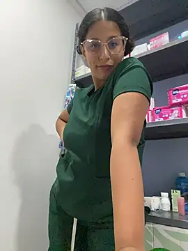 Chloefixxx's Live XXX Chat