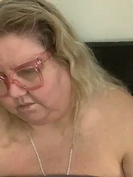 TheMotherPearl's Live XXX Chat
