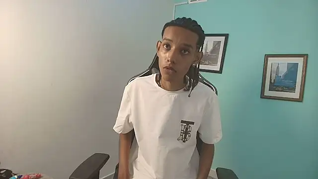 Drake_cum23 XXX чат на живо