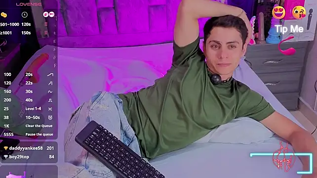 Chat XXX ao vivo de LeoMonnroe