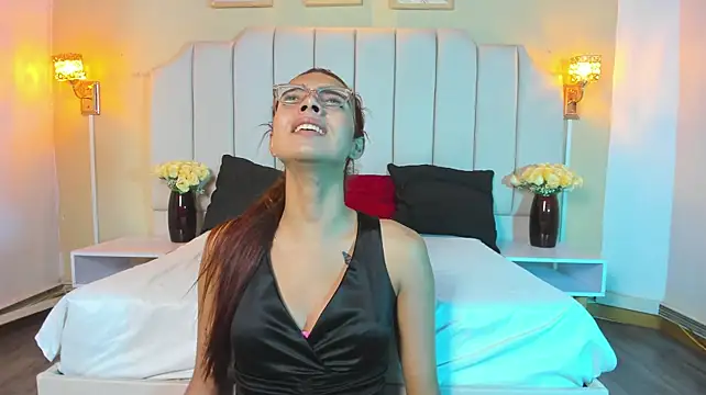 Sara_saaennz's Live XXX Chat