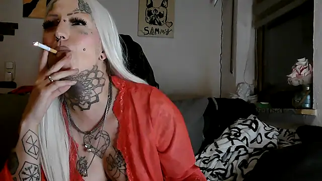 Онлайн чат XXX RoxxyInk