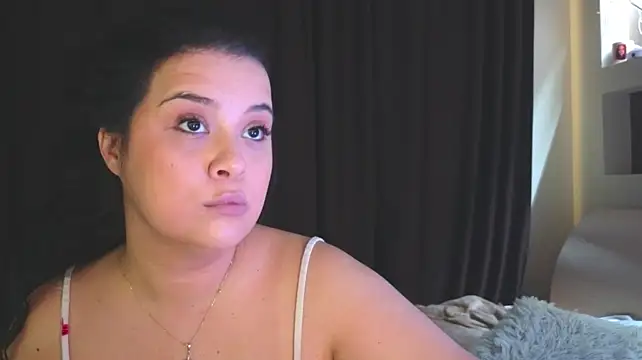 Chat +18 de Malika_uAngel ao vivo