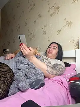 XXX chat uživo modela Naughtbaby_2025