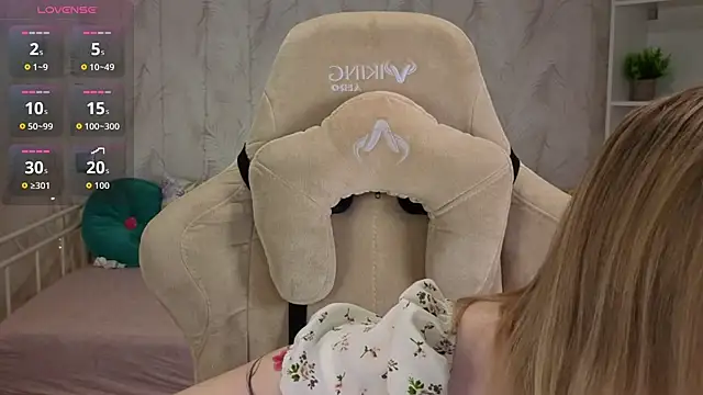 Shy_Polly – Naživo XXX chat