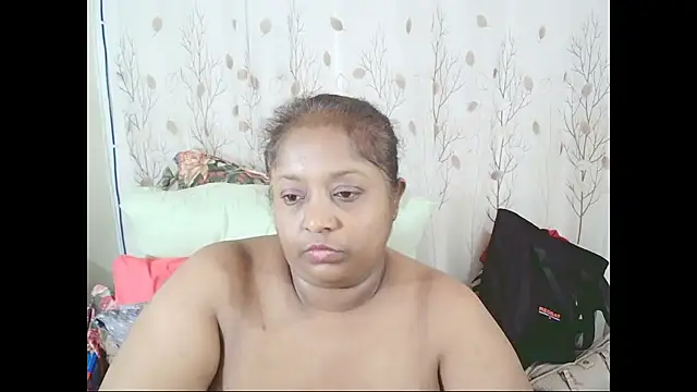 Indiantasha live XXX chat