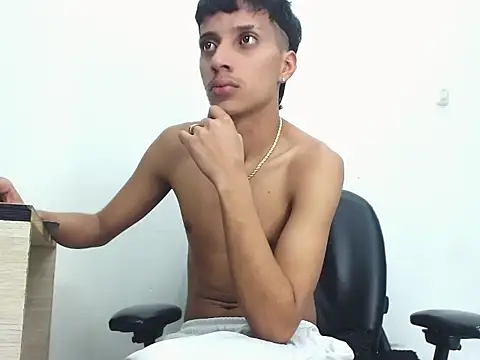 brayan__hot__n Live XXX chat
