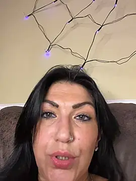 LittleMissEeve XXX чат на живо