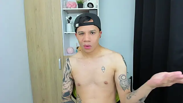 Im_Marco_ Adlı Modelin Canlı XXX Sohbeti