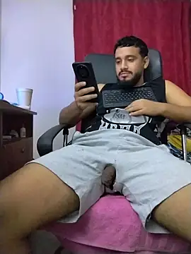 BadboyX333 现场XXX聊天