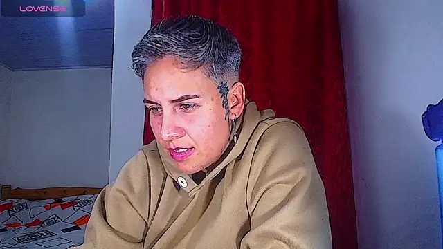 دردشة Yessi_rousse الجنسية المباشرة