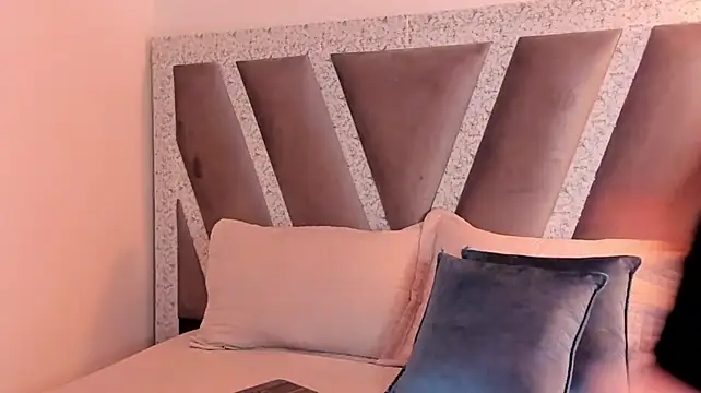 צ'אט XXX בשידור חי של SoophieBlair_