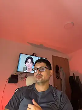 XXX chat uživo modela TroyeKnight