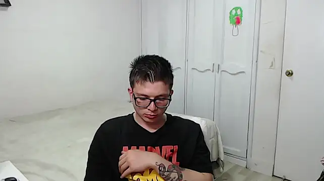 MathewCollin – Naživo XXX chat