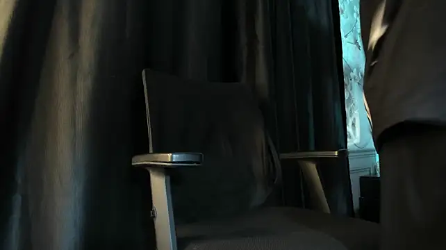 adrian_black86306 Live XXX-chat