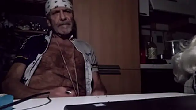 4SKINLVR's Webcam Show