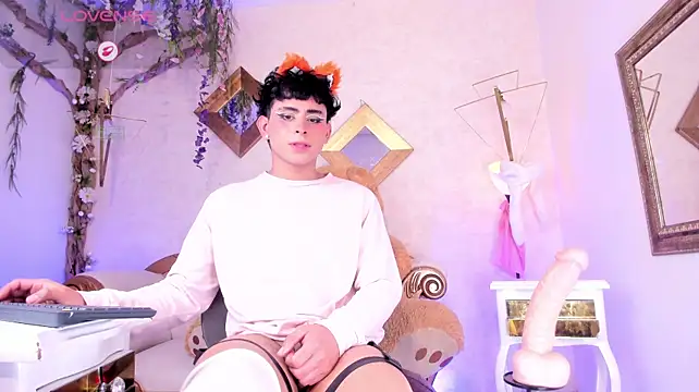 HungLatinoFemboy Webcamshow