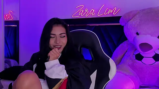 ZaraLim's Live XXX Chat