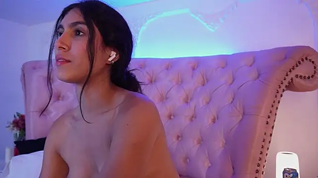 LucianaBlanco_'s Live XXX Chat