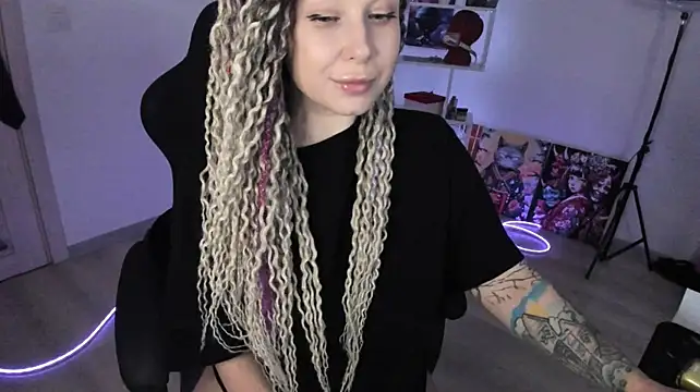 HoneySallyMoore Chat XXX live