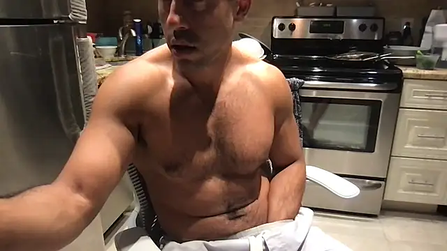 BigGuyMuscle: απευθείας συνομιλία ΧΧΧ