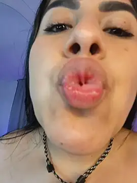 Axl_Lin Live XXX-chat