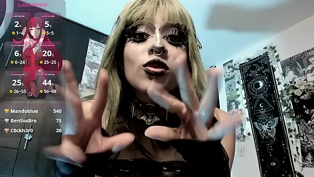 GothKitten666's Live XXX Chat