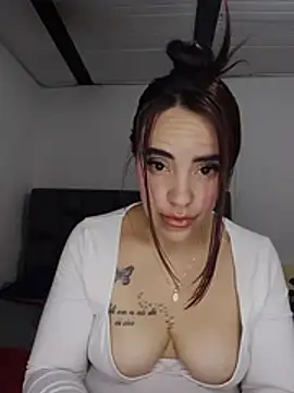 scaarletth15's Live XXX Chat