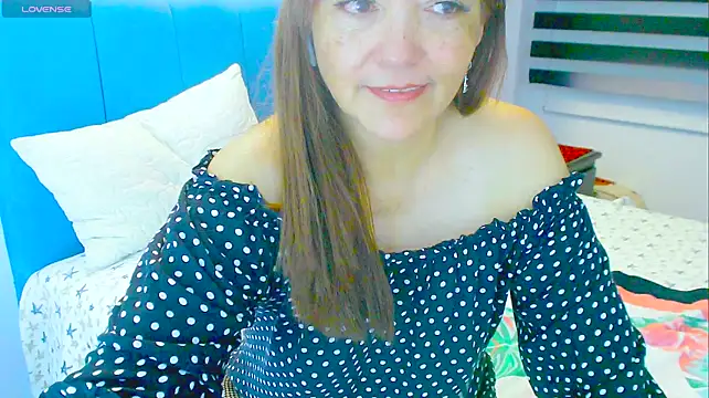 Kendraline1's Live XXX Chat