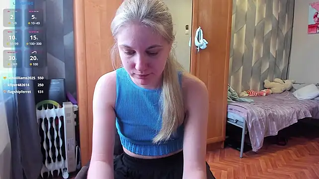 Tiny_Kiss Chat XXX in diretta