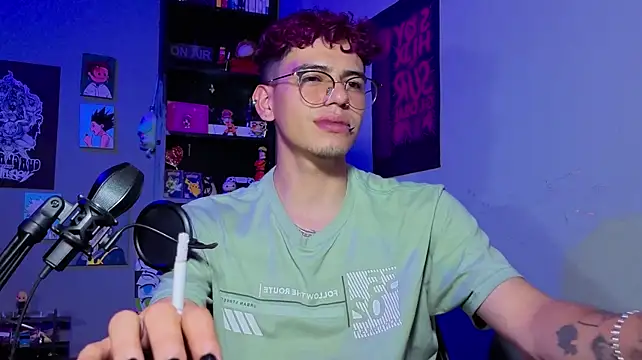 MikeyKuro Live XXX-Chat